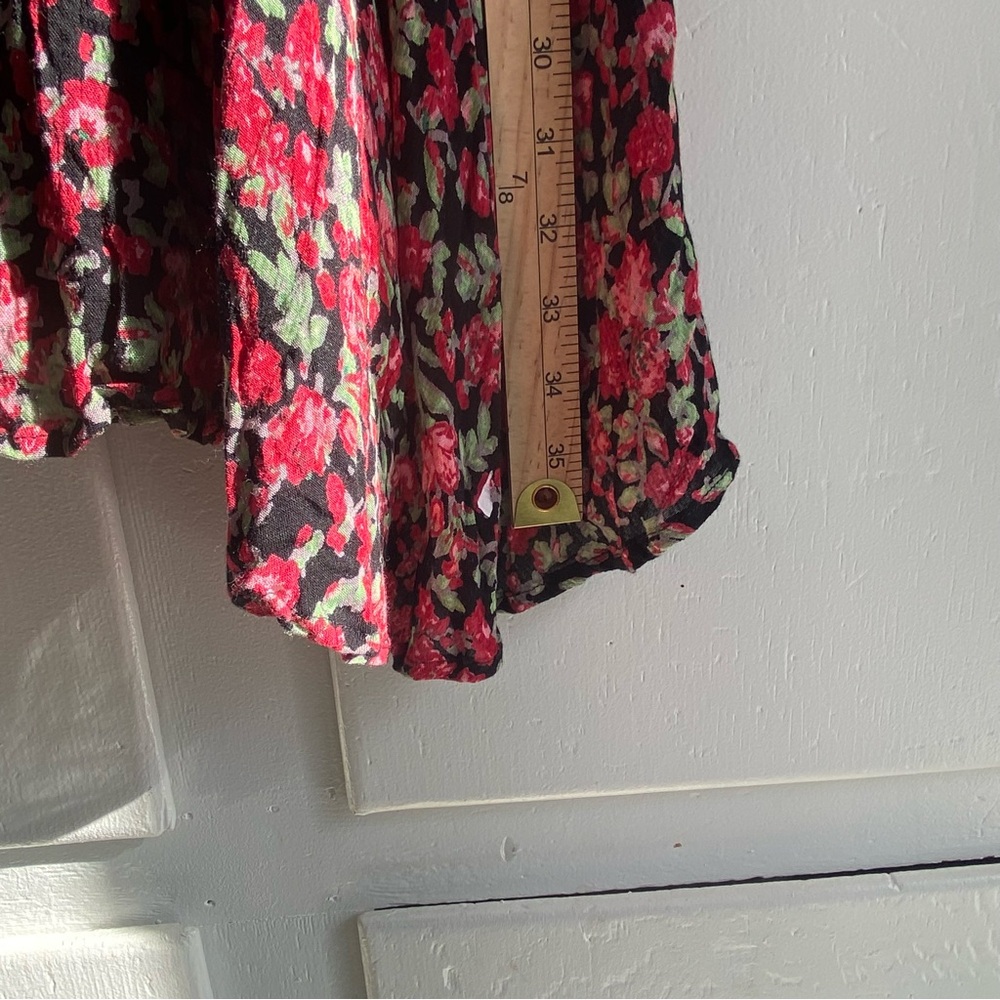 Rock & Roll Cowgirl Black Red Floral Dress Valentines Bell Sleeve Flowy Flirty L - Picture 7 of 8